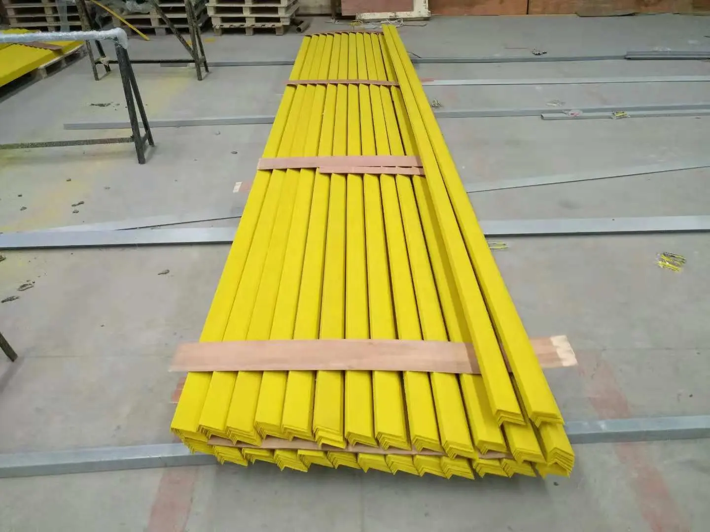 factory direct sale Anti-slip Grit outdoor fiber glass FRP GRP Step Covers for Walking Safety