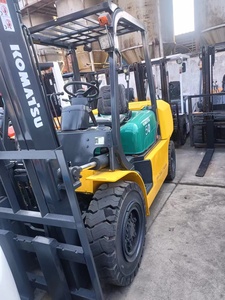 מלגזה קומאטסו <span class=keywords><strong>5</strong></span> טון FD30 FD25 FD50 יפן מלגזה דיזל 3 שלבים טריפלקס 4.<span class=keywords><strong>5</strong></span> מ' מלגזה במצב מושלם - Product Image 2