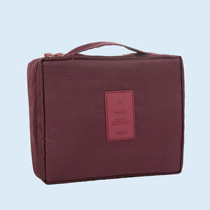 Bolsa de maquillaje con cierre de cremallera de poliéster portátil promocional, organizador colgante resistente al agua para estuches cosméticos de dibujos animados de viaje - Product Image 6