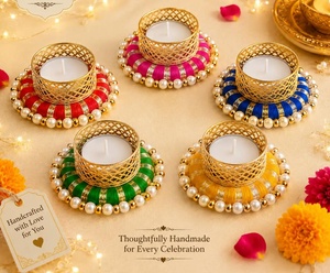 Ensemble de 5 bougeoirs artisanaux écologiques légers pour Diwali, base en métal doré tressé avec fils colorés, décoration traditionnelle pour la maison - Product Image 4