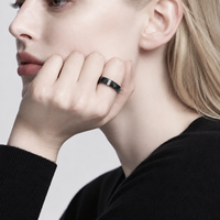 Bagues en céramique facettées bleu foncé haute technologie avec zircon transparent dans un serti en acier inoxydable, bijoux cadeau de mariage, vente en gros OEM ODM