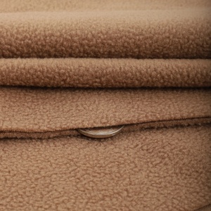 En stock 100% polyester coton polaire Teddy tissu imprimé motif brossé polaire pour vêtements couvertures sweats à capuche - Product Image 2