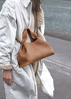 Sac à main polyvalent en PU véritable pour femme, style nuage, sac bandoulière tendance, sac à main à poignée supérieure