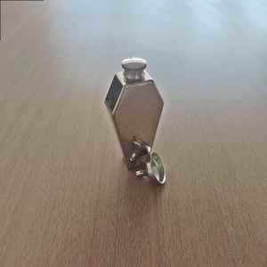 Halloween Gifts Spider Brushed Surface 304 Stainless Steel 100ML 3.5oz Hexagon Coffin Shape Hip Flask - Product Image 5