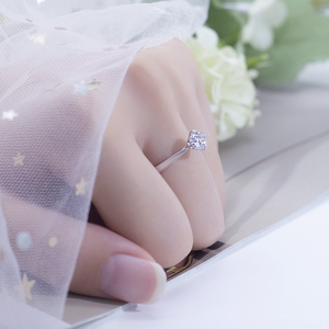 Anello Solitario MS-582 in Oro 18k con Diamante Sintetico Personalizzato - Product Image 6