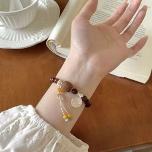 กำไลข้อมือเงินแท้ S925 ประดับด้วยหินธรรมชาติ พร้อมจี้รูปสวาสติกา และลูกปัดไม้จันทน์หอม สำหรับสวดมนต์หกพยางค์ในทางศาสนา - Product Image 5