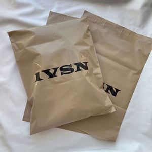 ถุงพลาสติกส่งสินค้าแบบมีโลโก้สั่งทำพิเศษ สำหรับส่งด่วน บรรจุเสื้อผ้า กันน้ำ และย่อยสลายได้ทางชีวภาพ - Product Image 4