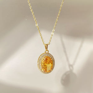 Collar con Colgante de Circonita Cúbica Grande y Hermosa de FOXI JEWELRY, Chapado en Oro Amarillo - Product Image 5