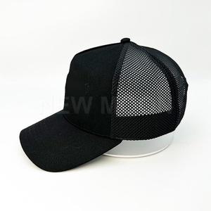 Casquette Trucker Personnalisée de Haute Qualité à 5 ou 6 Panneaux en Suède et Maille avec Broderie 3D pour Hommes, Fermeture à Boucle, Vente en Gros - Product Image 4