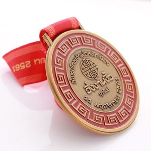 Bán buôn Trung Quốc Nhà cung cấp độc đáo Xoắn sáu sao hình dạng tổ chức sự kiện huy chương cho tổ chức từ thiện chạy và gây quỹ - Product Image 6