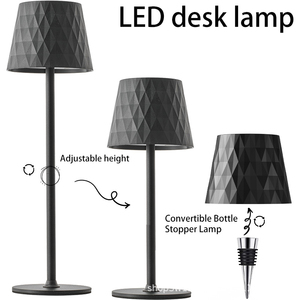 Lampe de bureau LED moderne, abat-jour géométrique noir, E27, hauteur réglable, corps en bois, 90 CRI, col flexible, lumière blanc chaud, lampe de table - Product Image 1