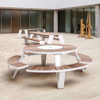 Ensemble de chaises de parc en teck et acier inoxydable, modernes, imperméables, durables et confortables, avec table connectée et longue banquette pour l'extérieur