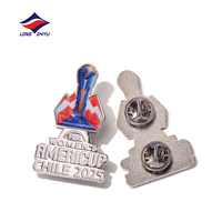 Broches en métal personnalisées Longzhiyu, prix usine, avec logo sur mesure, badges de revers en émail souple personnalisés avec carte de support – 20 ans d'expérience