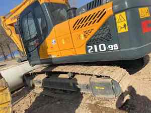 Excavadora Hyundai 210-9 Usada, Modelo 2021, Capacidad de 20 Toneladas, Equipo Pesado con Motor, Caja de Cambios y Bomba en Venta - Product Image 2