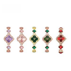 Reloj de Pulsera de Cuarzo con Cadena de Alta Gama para Mujer, Diseño de Trébol de Cuatro Hojas con Incrustaciones de Diamantes, Venta al por Mayor de Fábrica - Product Image 6