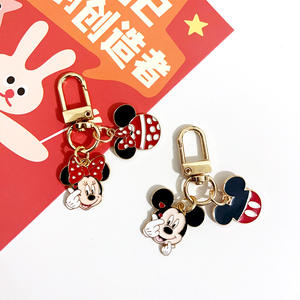 Breloque de <span class=keywords><strong>sac</strong></span> à <span class=keywords><strong>dos</strong></span> en forme de clé de dessin animé créative, en métal émaillé, mignon, souris Minnie <span class=keywords><strong>Mickey</strong></span>, porte-clés pour <span class=keywords><strong>sac</strong></span> - Product Image 4