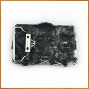 ปืนโลหะผสมสังกะสีสุดเท่ห์หัวเข็มขัดแบบไม่มีจุดทาสีหัวกะโหลกโลหะสลักด้วย3D สีดำ - Product Image 3