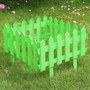 Petite clôture de jardin en <span class=keywords><strong>plastique</strong></span> vert flexible pour l'extérieur Clôture pour animaux de compagnie pour fleurs - Product Image 3