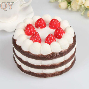 QY Kawaii เค้ก PU ของเล่นคลายเครียดบีบง่ายบรรเทาความเครียดน่ารักตกแต่งโต๊ะของขวัญบรรเทาความวิตกกังวลขายส่ง - Product Image 5
