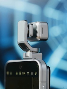 HON OR Robot Phone Portable 6.4'' 1.5k Amoled Snap Dragon 8 Elite Gen5 5500mAh 100W 5G Robot <b>Gimbal</b> <b>Camera</b> Smartphone - Product Image 2