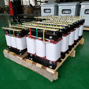 <span class=keywords><strong>Transformateur</strong></span> sec abaisseur CE ISO9001 <span class=keywords><strong>400V</strong></span> vers <span class=keywords><strong>230V</strong></span>, <span class=keywords><strong>transformateur</strong></span> d'isolement <span class=keywords><strong>triphasé</strong></span> 380V vers 220V, 10kVA 20kVA 50kVA, <span class=keywords><strong>prix</strong></span> abordable - Product Image 5