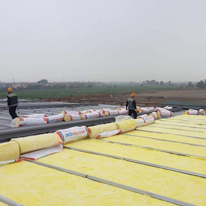 Manta de Lana de Vidrio de Alto Rendimiento Térmico <span class=keywords><strong>BRANZ</strong></span> AS4859 de Australia, R1.3 55mm con FSK para Aislamiento de Techos y Paredes de Edificios Metálicos - Product Image 6