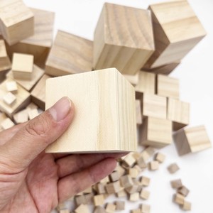 Blocs carrés en <span class=keywords><strong>bois</strong></span> de pin massif non fini, écologiques, naturels, technique de polissage en <span class=keywords><strong>bois</strong></span> - Product Image 1