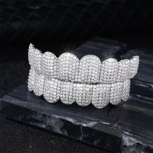 Готовый к отправке в стиле хип-хоп серебристый световой зуб Grillz VVS бриллиантовые украшения для тела для мужчин и женщин Модный дизайн браслета - Product Image 3