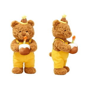 Orsetto di peluche personalizzato <span class=keywords><strong>con</strong></span> pantaloni <span class=keywords><strong>con</strong></span> bretelle, nuovo orsetto di peluche <span class=keywords><strong>con</strong></span> <span class=keywords><strong>torta</strong></span>, giocattolo di peluche orsetto - Product Image 3