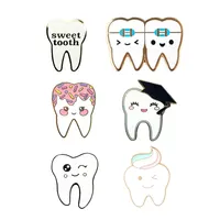 Pin esmaltado para los dientes del dentista, pines de esmalte duro para los dientes, insignias de solapa, broche esmaltado para los dientes, diseños personalizados, fabricante
