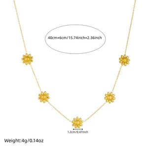 Gold Plated Daisy Flower Necklace Earrings Set Women's Everyday Fashion Jewelry Zinc Alloy Chain Simple Floral Design - Product Image 5