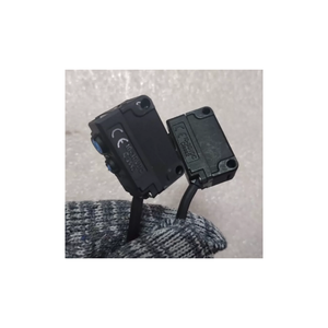 Professioneller PZ2-41 Keyence Reflexionskabel-Typ PNP PZ-G Serie Fotoelektrischer Sensor Rote LED Kunststoffmaterial Positionierungsnutzung - Product Image 2