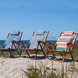 Chaise longue de plage pliante en bois OEM, moderne, durable, confortable, portable, avec dossier réglable et accoudoirs, pour usage commercial - Product Image 1