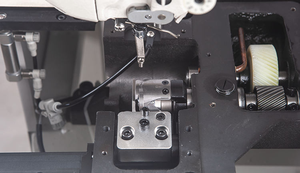 Machine à coudre industrielle programmable CNC JTK9F-90AJWW à double vis, <span class=keywords><strong>transfert</strong></span> automatique par laser avec système CNC puissant - Product Image 6