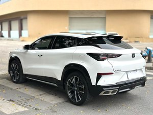 Changan UNI-T 1.5T Premium Automático Usado con Volante a la Izquierda Euro 6: un Auto Usado Más Vendido en China - Product Image 3