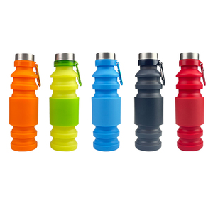 Bouteille d'eau pliable en silicone de 550 ml avec anneau central, tasse souple en silicone pliable, tasse d'eau de sport en silicone pour voyage - Product Image 1
