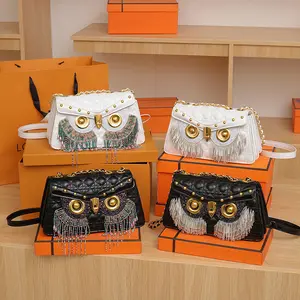 2023 Ins heißer Verkauf Hochwertige Rhombus Owl Fringe Design Umhängetasche Nieten Mode Umhängetasche mit großer Kapazität
