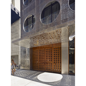 C235 Panneau de revêtement décoratif personnalisé en acier inoxydable tôle perforée Panneaux de décoration pour murs extérieurs et plafonds - Product Image 1