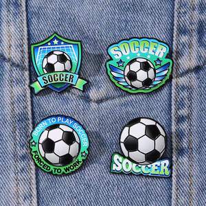 Özel Futbol Madalyonu Antik Emaye Yaka İğneleri Beyzbol Kulübü Taraftarları İçin Metal Rozetler Demir Spor Temalı Futbol İğneleri Futbol Rozetleri - Product Image 2