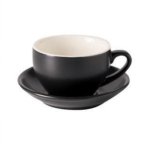 Mug à café latte en céramique noir mat de style nordique minimaliste, tasse à expresso moderne en porcelaine avec soucoupe – Vente en gros - Product Image 5