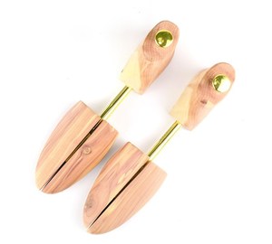 Supporto per scarpe in legno di cedro regolabile basi per scarpe in legno massello con molla antirughe a forma di exponder per scarpe - Product Image 6