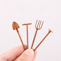 Modèle miniature de jardinage décoratif en métal rouillé pour maison de poupée, 4 pièces, échelle 1:12