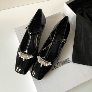 Zapatos Planos Mary Jane con Punta Cuadrada, Tira en T y Decoración de Perlas, de Charol, para Mujer, para Todas las Temporadas - Product Image 4