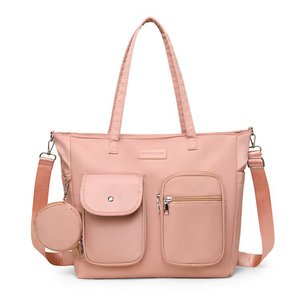 กระเป๋าผ้าอ้อมแฟชั่นสำหรับคุณแม่  ขนาดใหญ่  ใส่ของได้เยอะ  ทำจากไนลอน  พร้อมคุณสมบัติกันน้ำ กันฝุ่น  ทนทาน เหมาะสำหรับคุณแม่ยุคใหม่ที่มีงานยุ่ง - Product Image 5