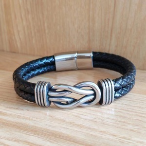 Bracciale da <span class=keywords><strong>uomo</strong></span> in pelle intrecciata con charm magnetico in acciaio inossidabile, stile punk rock, con filo di cucito in pelle, accessorio <span class=keywords><strong>elegante</strong></span> da rocker. - Product Image 6
