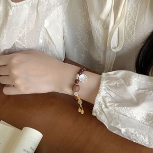 กำไลข้อมือเงินแท้ S925 ประดับด้วยหินธรรมชาติ พร้อมจี้รูปสวาสติกา และลูกปัดไม้จันทน์หอม สำหรับสวดมนต์หกพยางค์ในทางศาสนา - Product Image 4