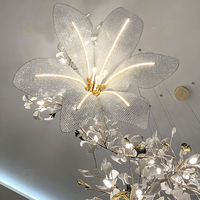 Lustre moderne personnalisé en cristal et céramique en forme de feuille et de fleur pour décoration de plafond d'escalier, événements, mariages et restaurants