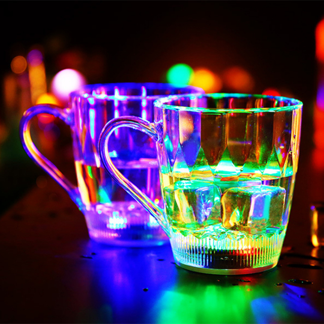 Hot Selling Color Change Flash Light LED Beer Plastic Cup / Party Bar Beer Drinking Led Lighting Cup