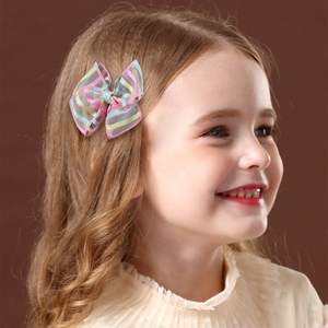 CN 2 piezas Fairy Organza Barrette Hair Bow Clip Tulle Rainbow horquillas <span class=keywords><strong>con</strong></span> brillo brillante pinza de pelo <span class=keywords><strong>para</strong></span> <span class=keywords><strong>niñas</strong></span> - Product Image 6
