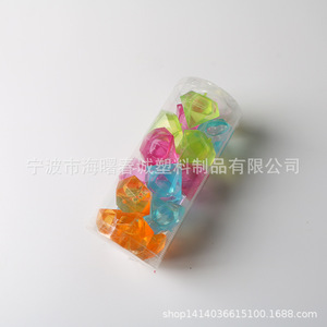 Glaçons en plastique en forme de diamant Chuncheng 3,1x3,7 cm, injection d'eau, pour bar, maison, usage extérieur - Product Image 3